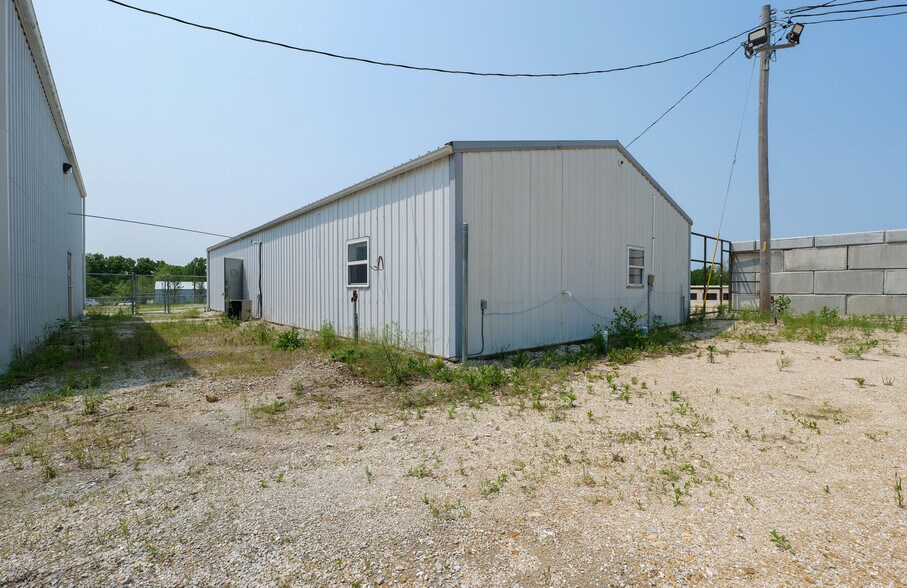 More Photos Of 1730 Daniel Boone Industrial Pky, Truesdale Warehouse For Sale
