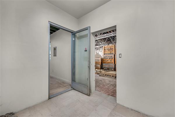 More Photos Of 22593 S Western Ave, Torrance Manufacturing For Sale