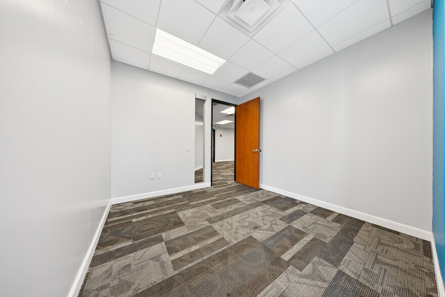 More Photos Of 121-189 S Orange Ave, Orlando Office Residential For Sale