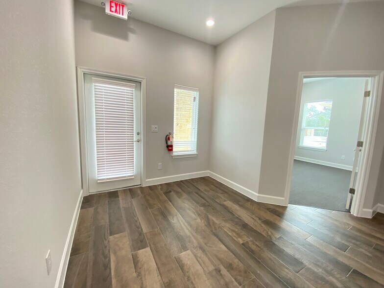 More Photos Of 1640 Highland Falls Dr, Leander Medical For Sale