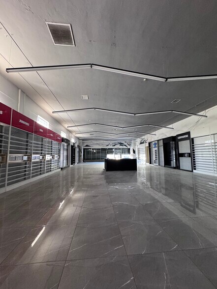 More Photos Of 1724 W Sunset Blvd, Los Angeles Storefront For Lease