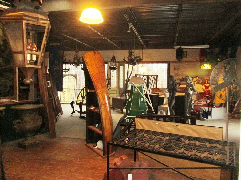 More Photos Of 4783 Peachtree Rd, Atlanta Freestanding For Sale