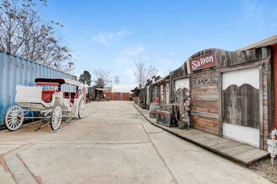 More Photos Of 502 W 6th St, Beaumont Freestanding For Sale