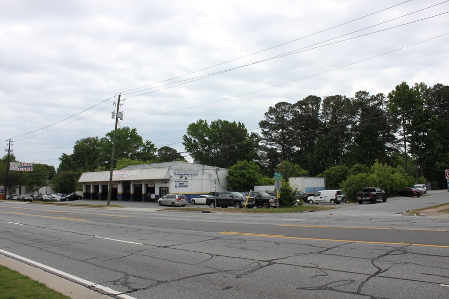 More Photos Of 6662 Buford Hwy, Atlanta Auto Dealership For Lease