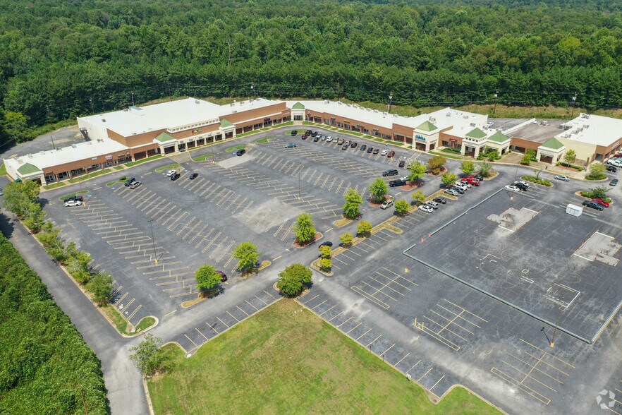 More Photos Of 7984-8044 Rockbridge Rd, Lithonia Storefront For Lease
