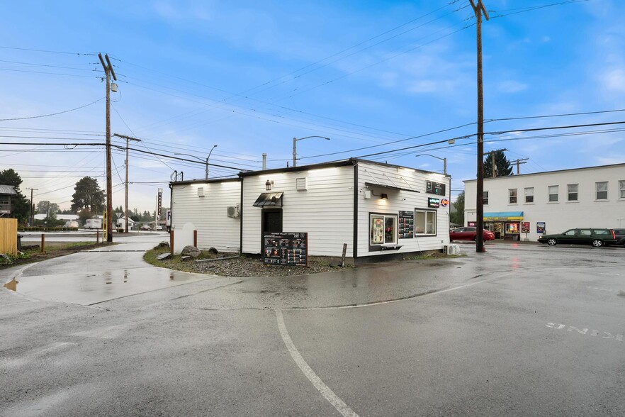 Primary Photo Of 11016 Valley Ave E, Puyallup Freestanding For Sale