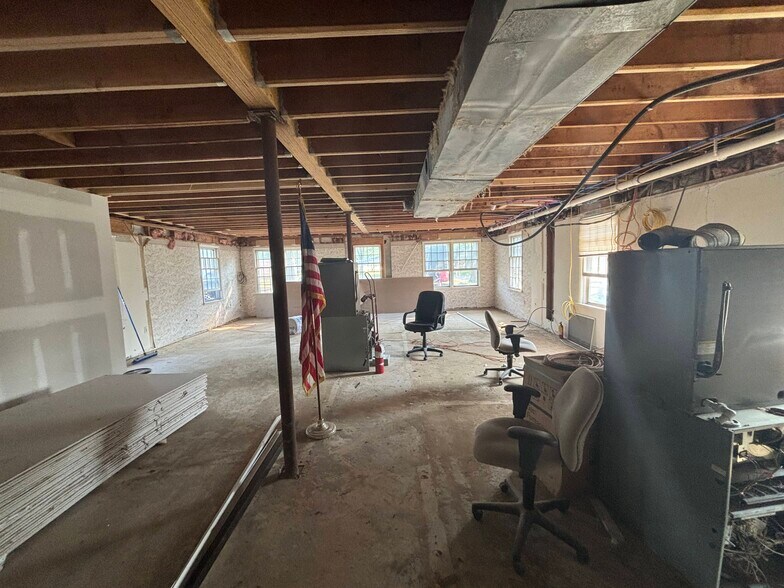 More Photos Of 510 S Burnt Mill Rd, Voorhees Office For Lease