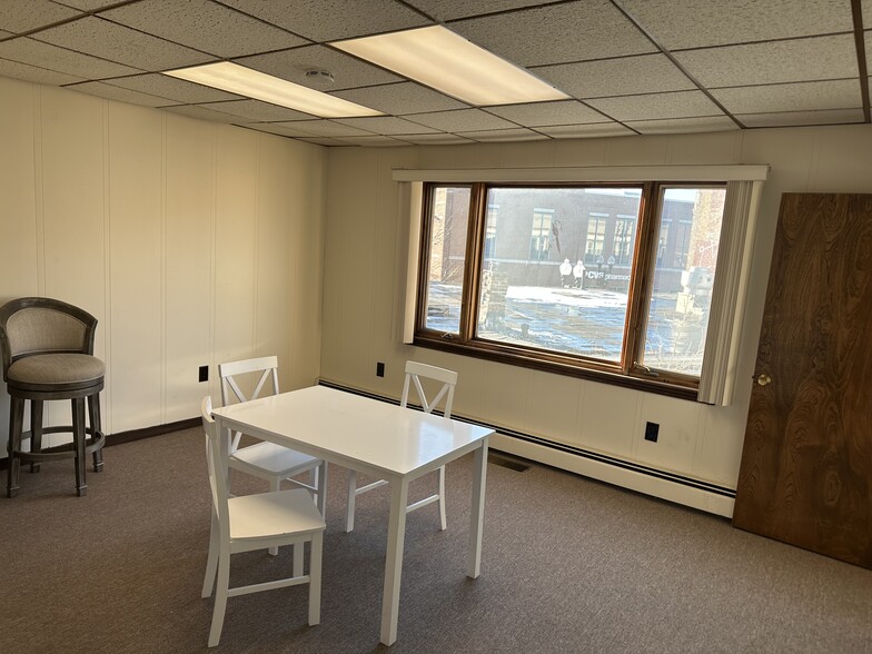 More Photos Of 482 Broadway, Somerville Freestanding For Lease