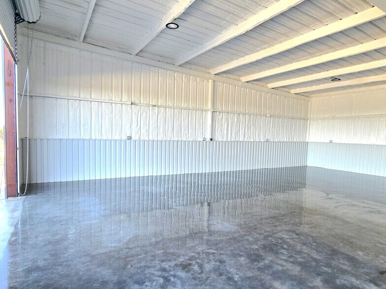 More Photos Of 6366-6414 FM 1715, Lampasas Flex For Lease