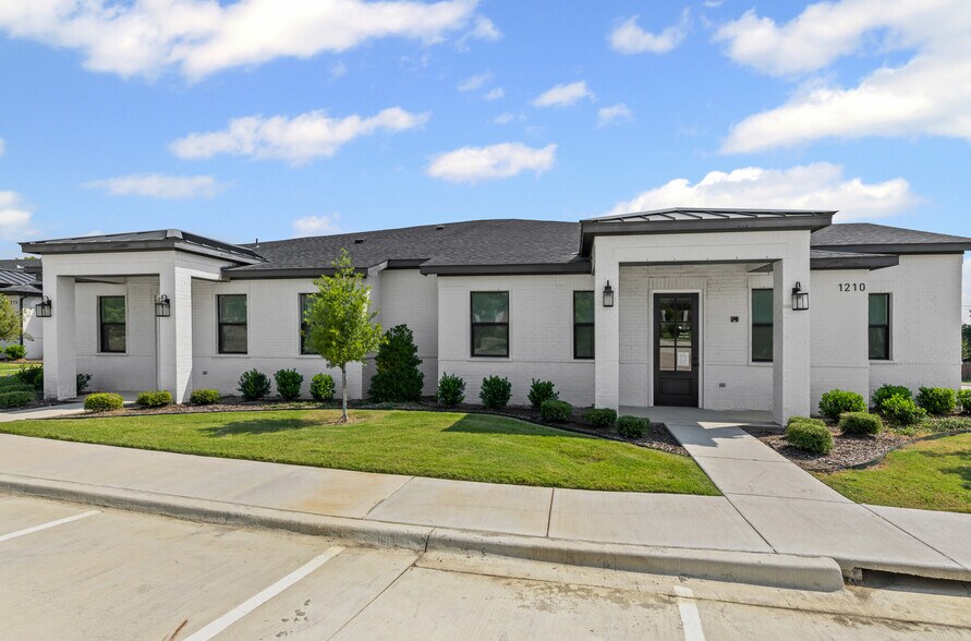More Photos Of 1210 N Kimball Ave, Southlake Medical For Sale