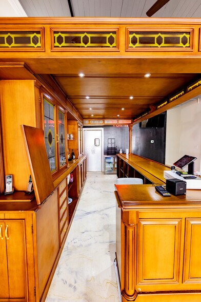 More Photos Of 106-108 N Church St, Thomaston Storefront For Sale