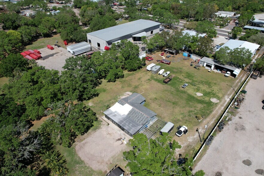 More Photos Of 5921 Causeway Blvd, Tampa Flex For Sale