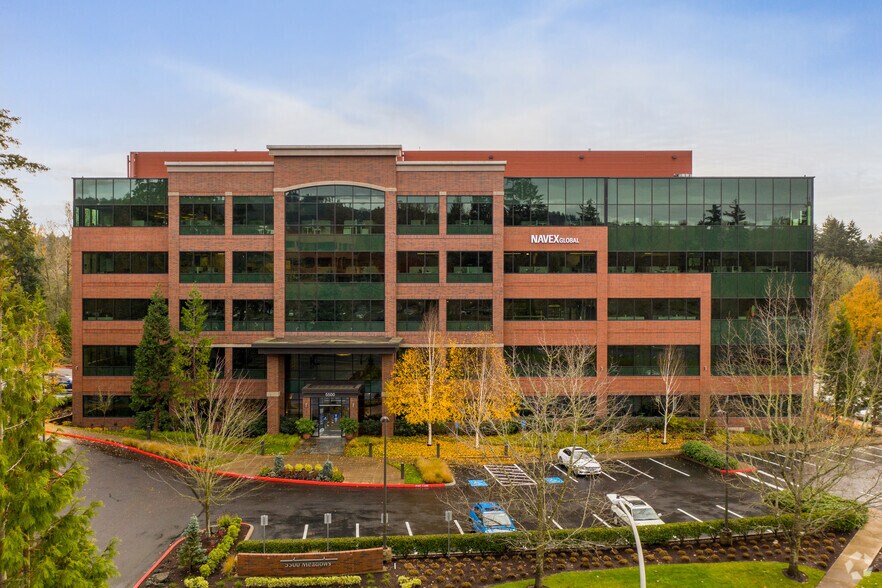 More Photos Of 5500 Meadows Rd, Lake Oswego Office For Lease