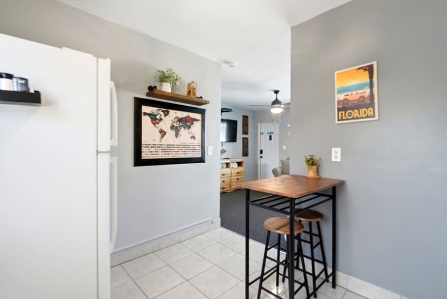 More Photos Of 11965 Gulf Blvd, Treasure Island Hotel For Sale