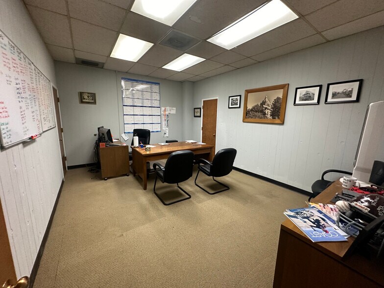 More Photos Of 315 S Michigan St, Aberdeen Office For Sale