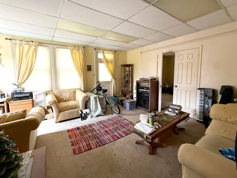 More Photos Of 401-405 Carlisle Ave, York Storefront Retail Residential For Sale