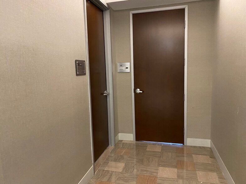 More Photos Of 14 NE 1st Ave, Miami Office For Lease