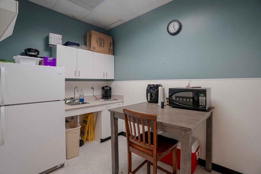 More Photos Of 1219 Gail Gardner Way, Prescott Freestanding For Lease