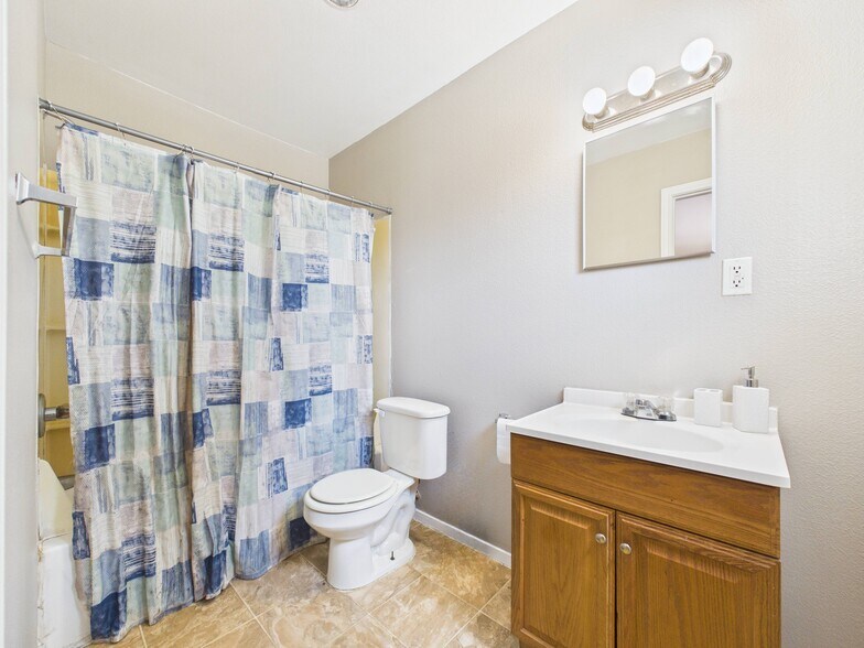 More Photos Of 1349 Jefferson Dr, Port Arthur Apartments For Sale