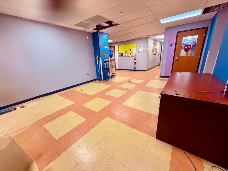 More Photos Of 924 N 8th St, Camden Distribution For Sale