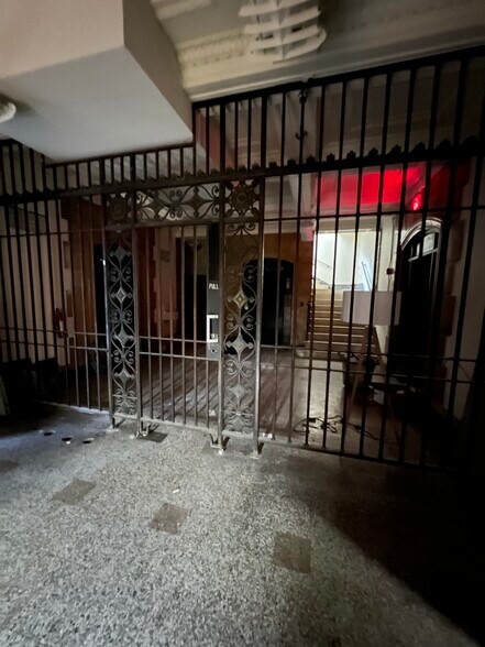 More Photos Of 95 Court St, Binghamton Office Residential For Sale