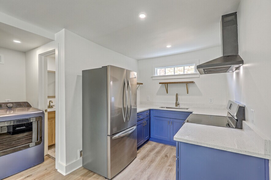 More Photos Of 68 Lee St, Charleston Apartments For Sale