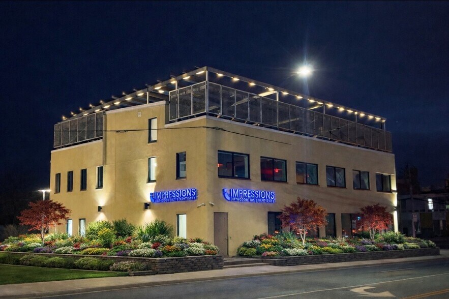 Primary Photo Of 222 Old Country Rd, Garden City Medical For Lease