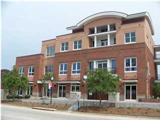 More Photos Of 245 Seven Farms Dr, Daniel Island Office For Lease
