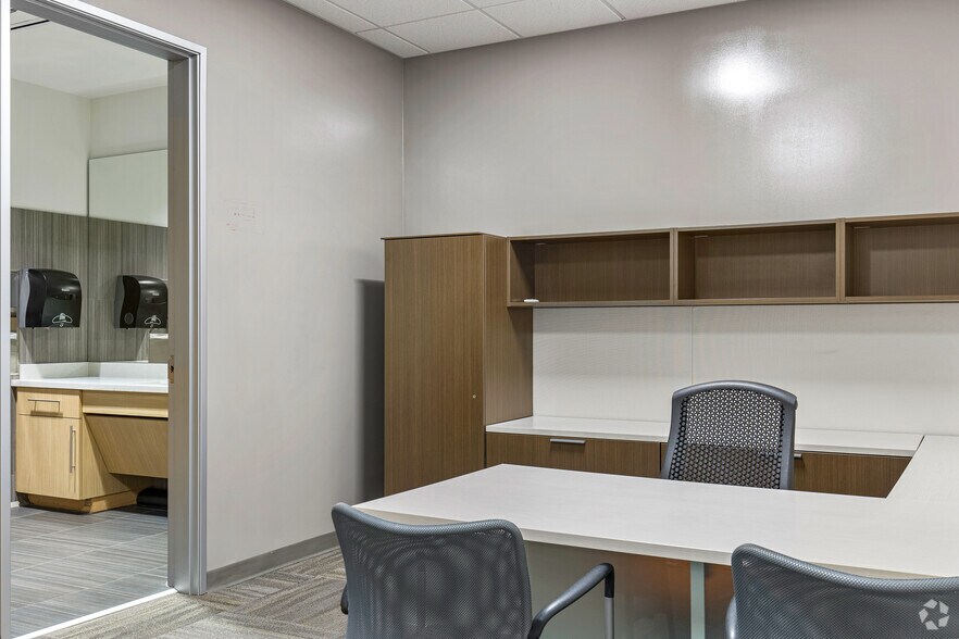 More Photos Of 5475 S Decatur Blvd, Las Vegas Research And Development For Lease