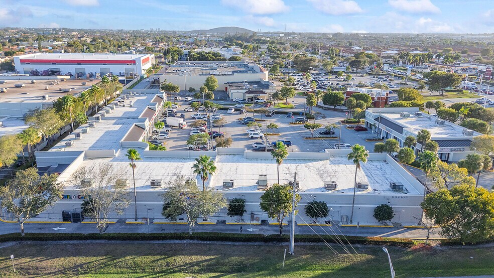 More Photos Of 3300-3320 W 84th St, Hialeah Storefront For Sale