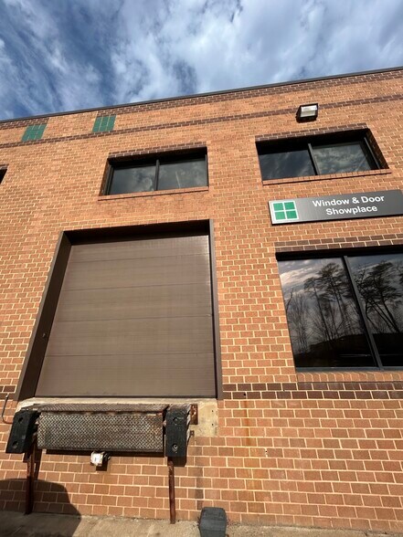 More Photos Of 22900 Shaw Rd, Dulles Flex For Lease