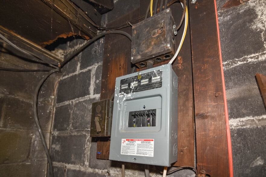 More Photos Of 128 S Philadelphia Blvd, Aberdeen Apartments For Sale