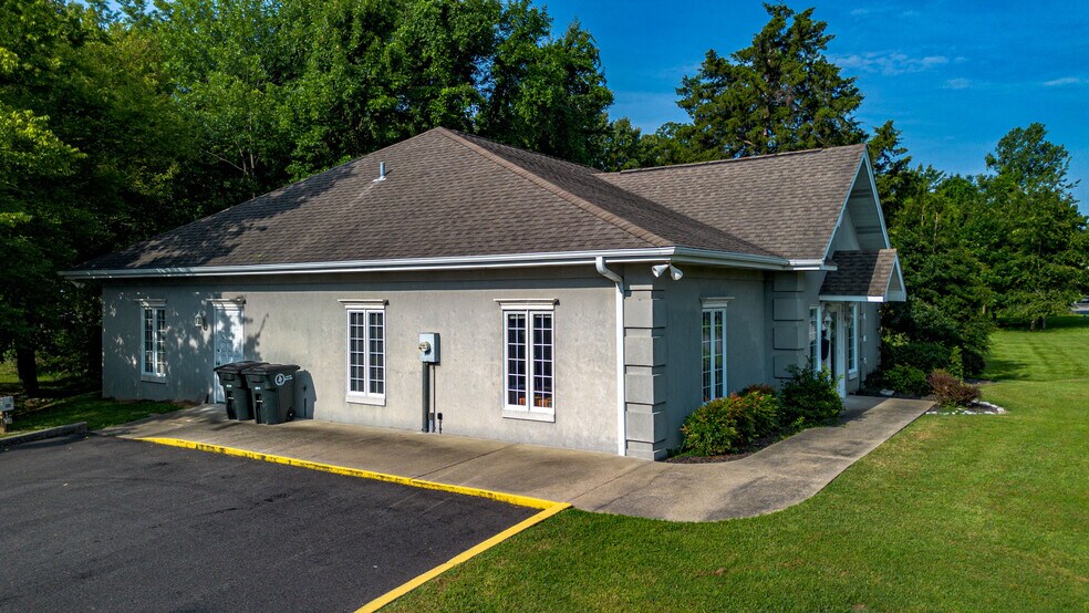 More Photos Of 3140 Parisa Dr, Paducah Office For Sale