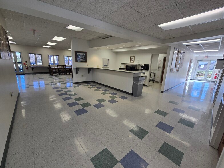 More Photos Of 2 Depot St, Greencastle Medical For Sale