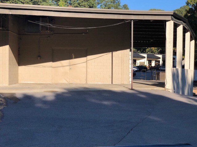 More Photos Of 231-233 E Johnson St, Cary Light Distribution For Lease