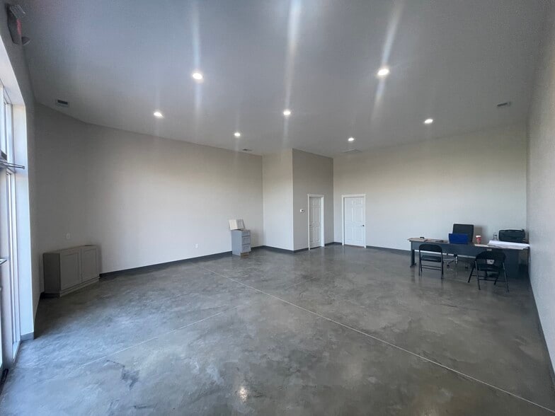 More Photos Of 101 John C Watts dr, Nicholasville Warehouse For Sale