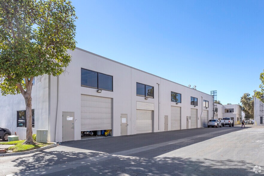 More Photos Of 7964 Arjons Dr, San Diego Light Manufacturing For Lease