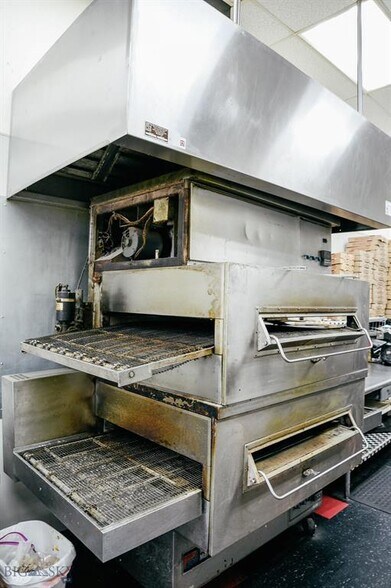 More Photos Of 112 N Washington St, Dillon Restaurant For Sale