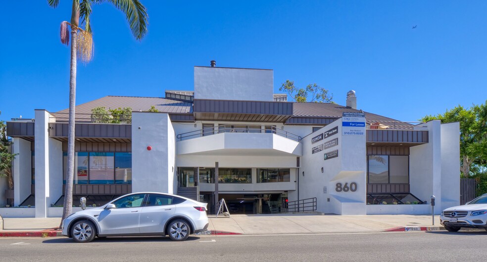 Primary Photo Of 860 Via de la Paz, Pacific Palisades Office Residential For Lease