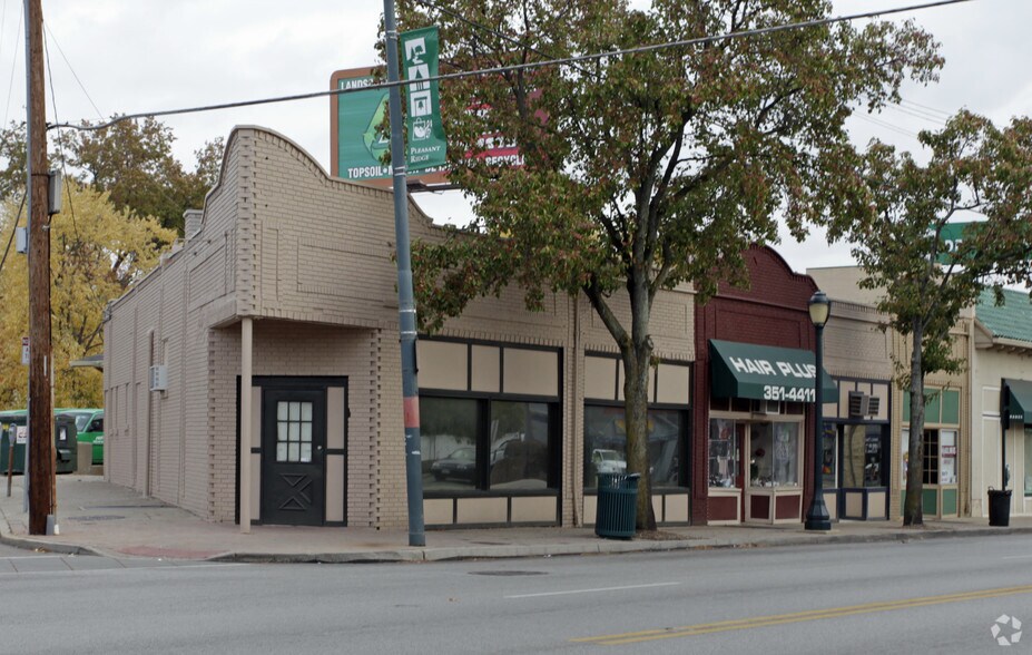 Primary Photo Of 6201-6205 Montgomery Rd, Cincinnati Storefront For Lease
