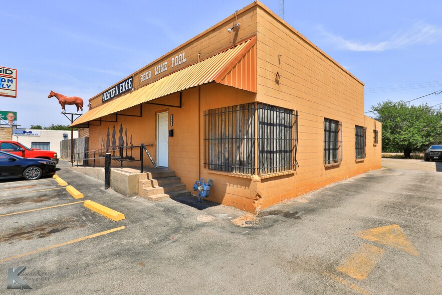 More Photos Of 1841 S Treadaway Blvd, Abilene Industrial For Sale