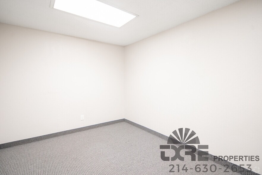 More Photos Of 1114 W Pioneer Pkwy, Arlington Medical For Lease