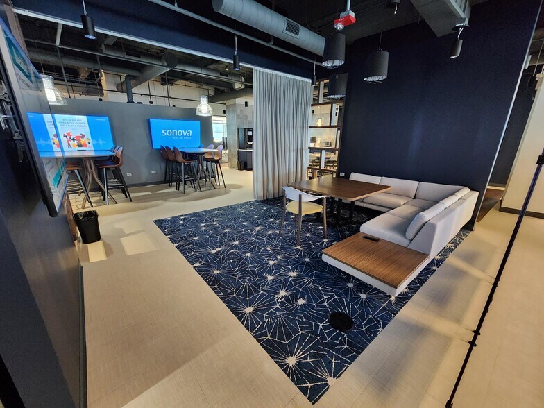 More Photos Of 750 N Commons Dr, Aurora Flex For Sale