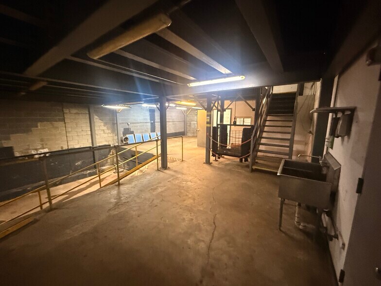 More Photos Of 230 Marion Ave, Linden Research And Development For Sale