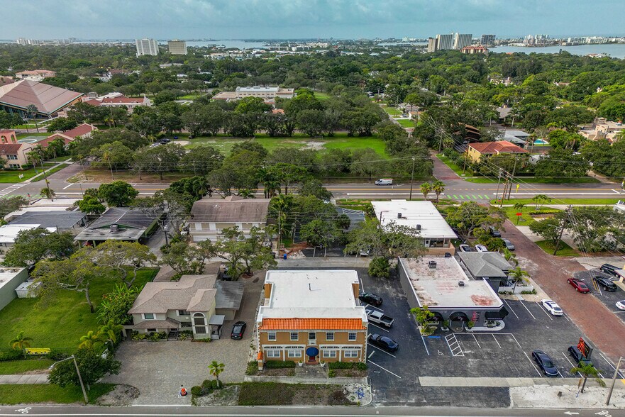 More Photos Of 7024 Central Ave, Saint Petersburg Medical For Lease
