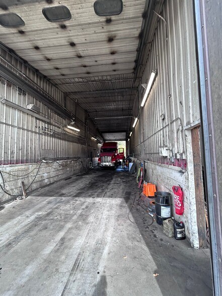 More Photos Of 151 Riverside Dr, Fultonville Truck Terminal For Sale