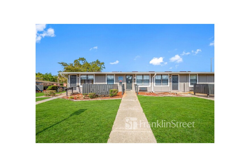 More Photos Of 18933 Quercus Dr, Hudson Apartments For Sale
