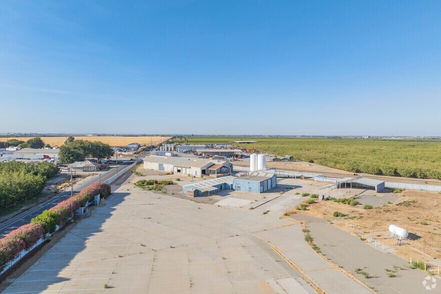 More Photos Of 26700 S Banta Rd, Tracy Warehouse For Lease