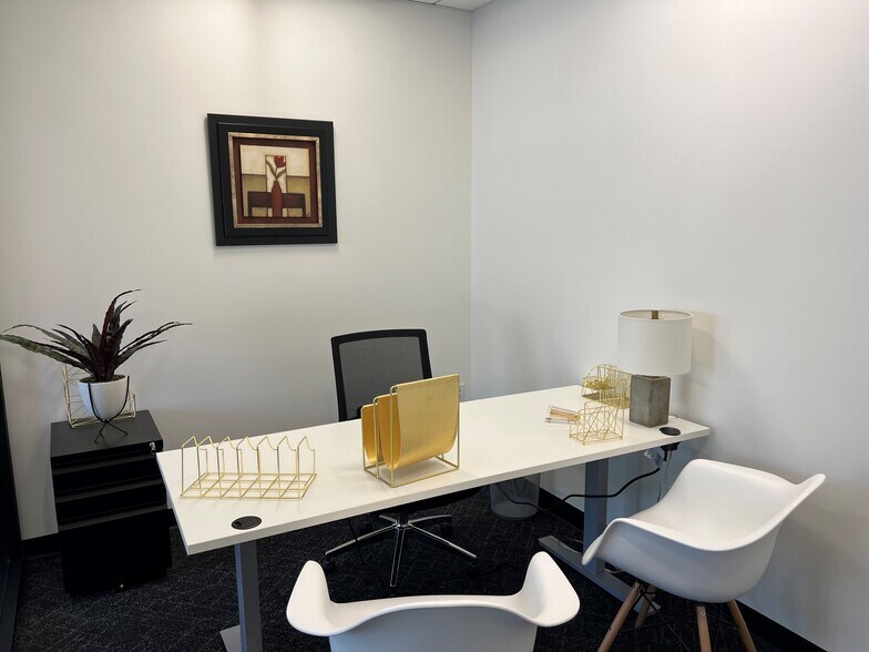 More Photos Of 1302 Madera Rd, Simi Valley Office For Lease