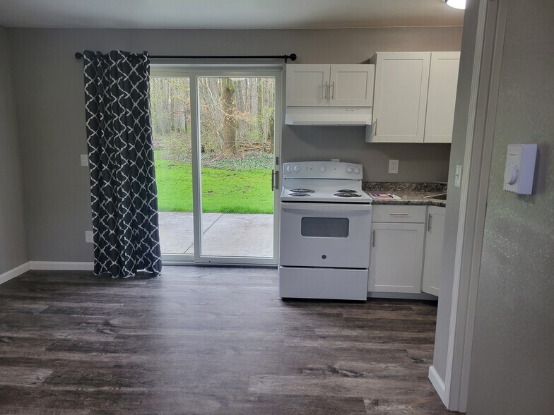 More Photos Of 6271 US Highway 322, Hartstown Apartments For Sale